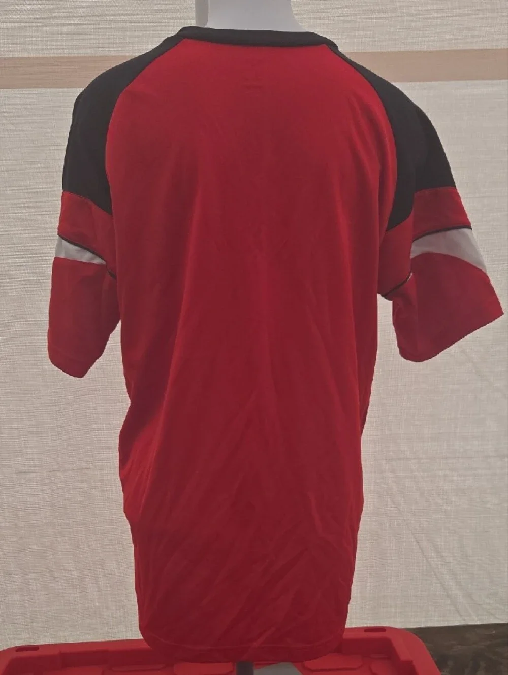 High Five bold red